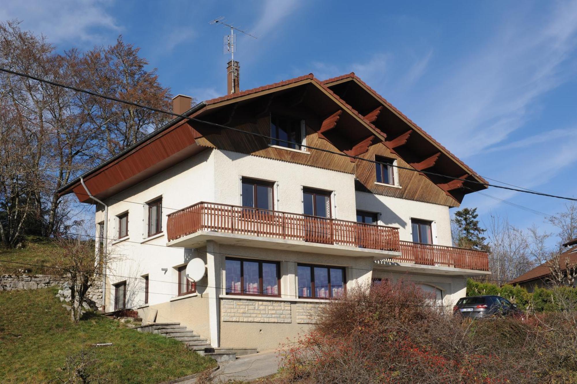 Gite Le P'Tit Chasseral Maiche Ngoại thất bức ảnh