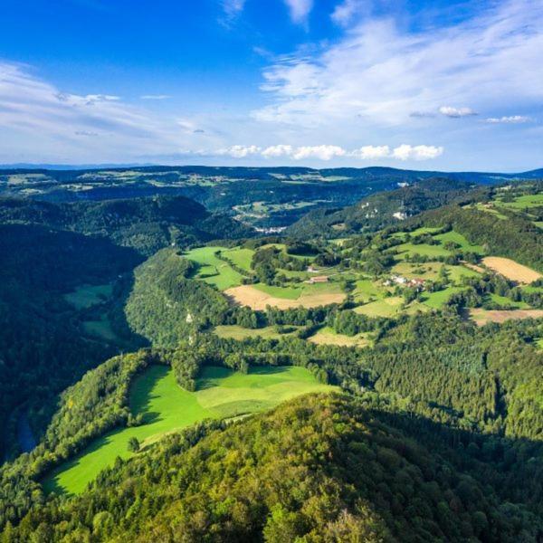 Gite Le P'Tit Chasseral Maiche Ngoại thất bức ảnh