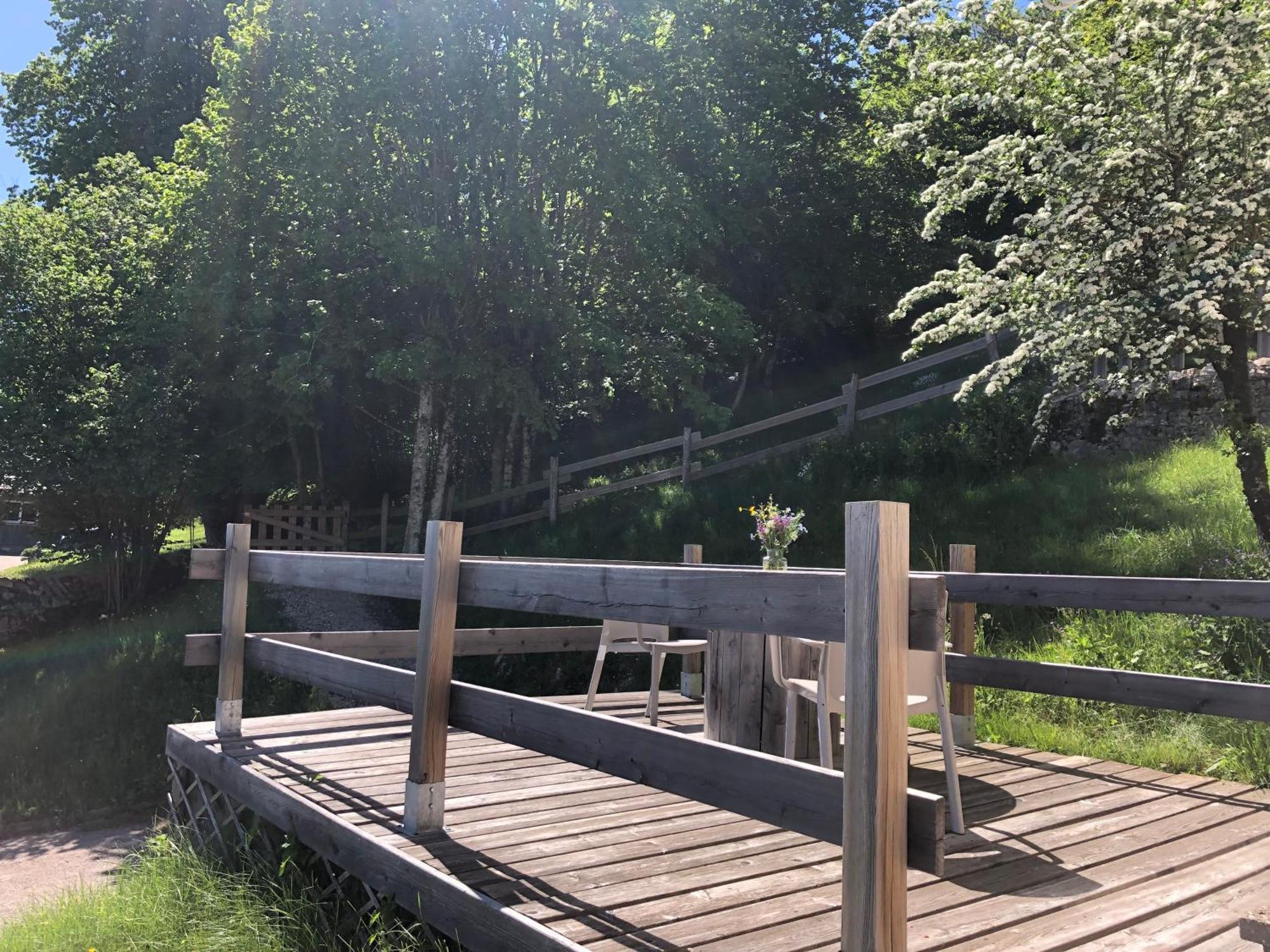 Gite Le P'Tit Chasseral Maiche Ngoại thất bức ảnh